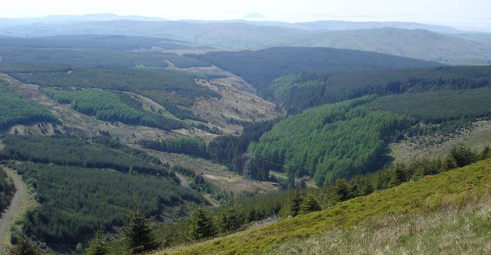 Changue Hill view to Kirsties Cairn image